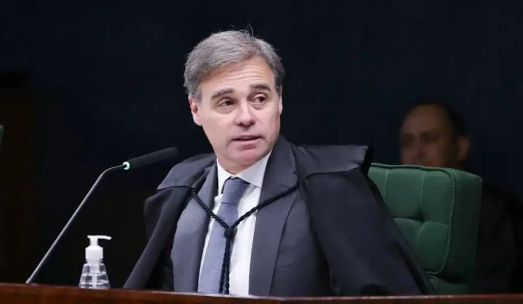 Mais um sigilo do caso Master é quebrado após pressão sobre Mendonça