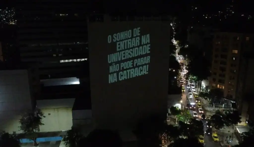 Central do Brasil recebe recado urgente sobre transporte no Enem