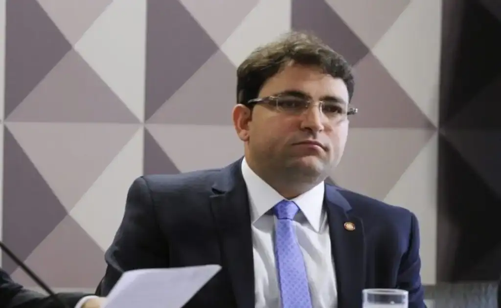 Advogado amigo de Flávio Bolsonaro processa bet após apostar R$ 5 bilhões