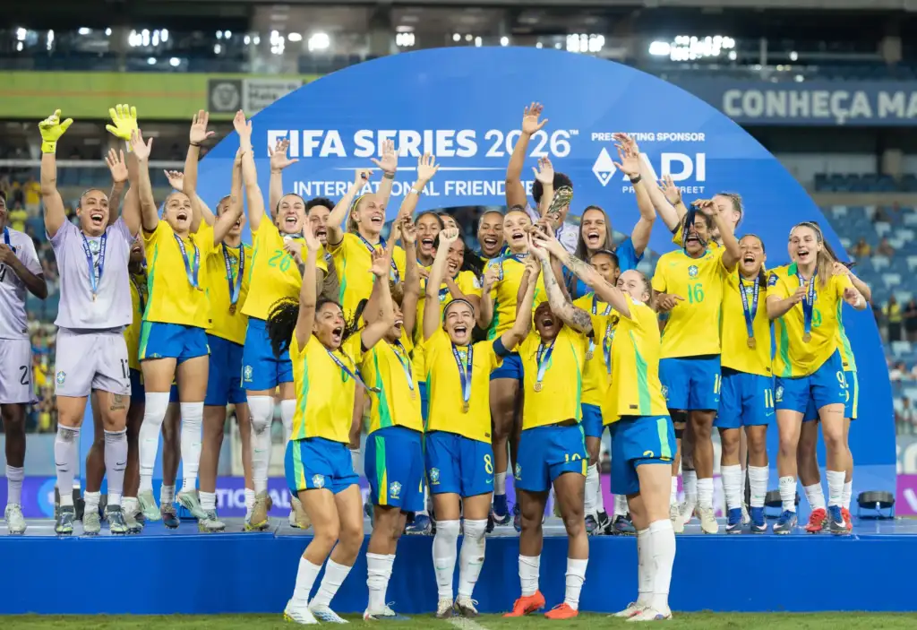 A Copa é em 2027, mas o futuro do futebol feminino também passa pelas urnas em 2026