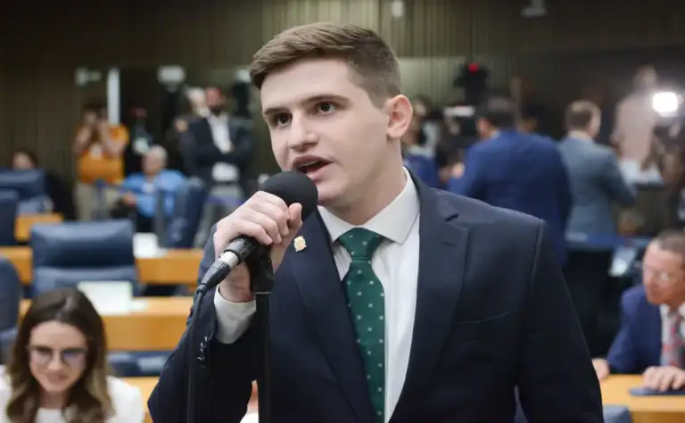 Lucas Pavanato é acusado de discriminação, incitação à hostilidade e discurso de ódio