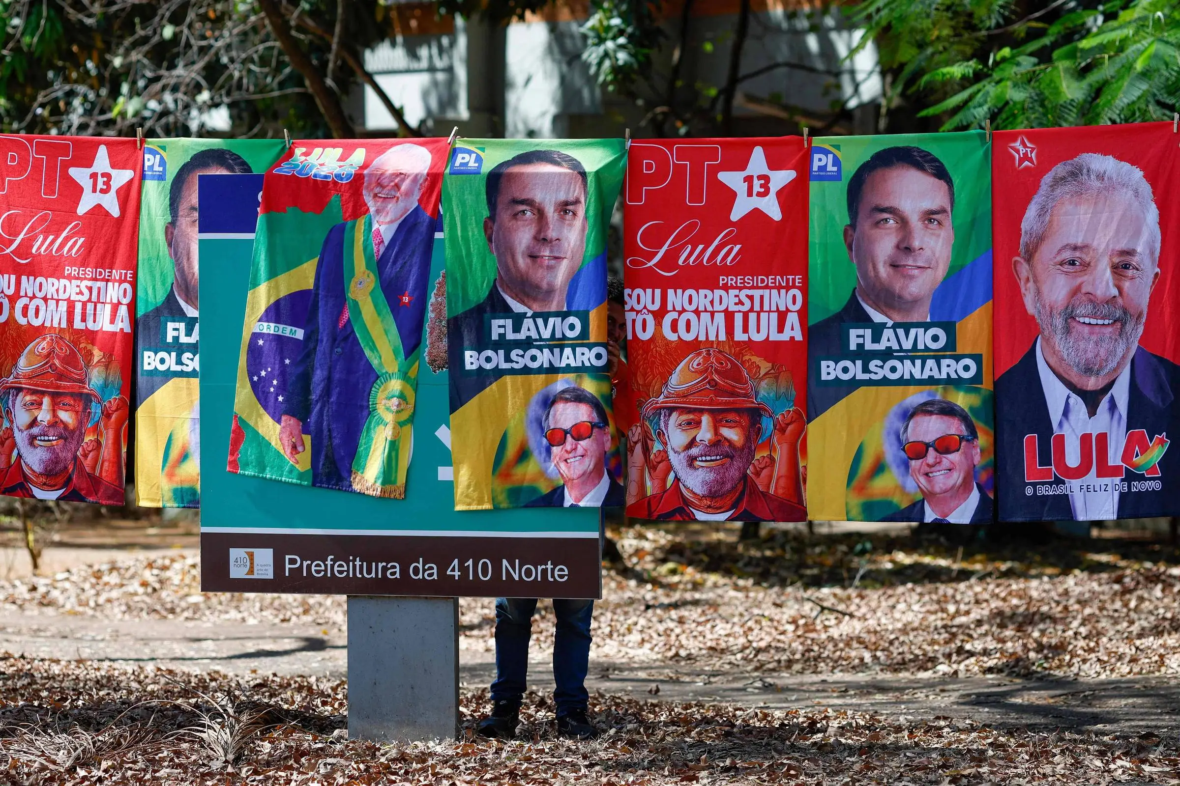 Como disputar eleições quando as máquinas que produzem subjetividade não nos pertencem?