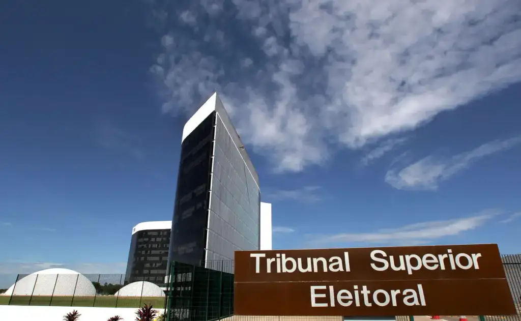 PT aciona Meta no TSE por redução de alcance de publicações de Lula nas redes