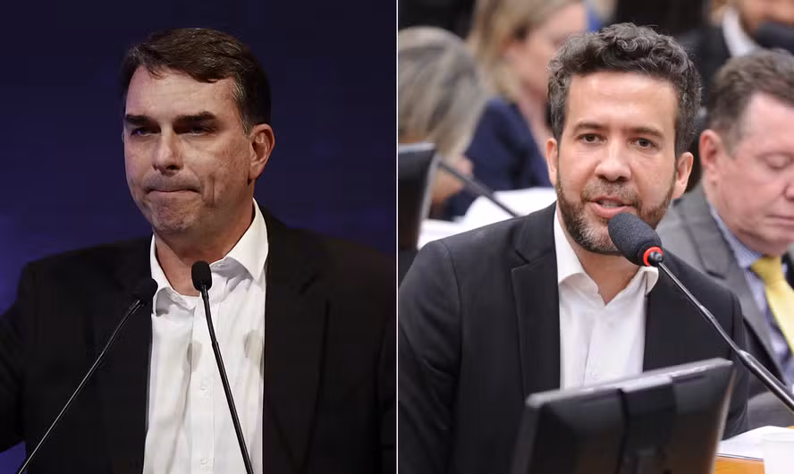 Assédio jurídico: Flávio Bolsonaro protocola seis ações contra André Janones em dois dias