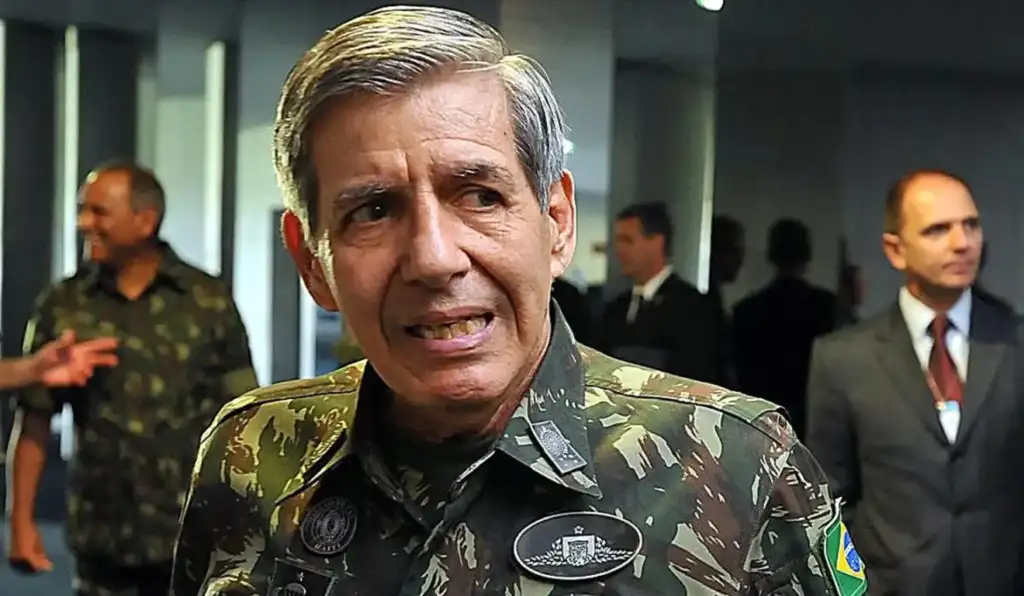 Condenado por golpe, General Heleno estaria escolhendo militares para governo Flávio