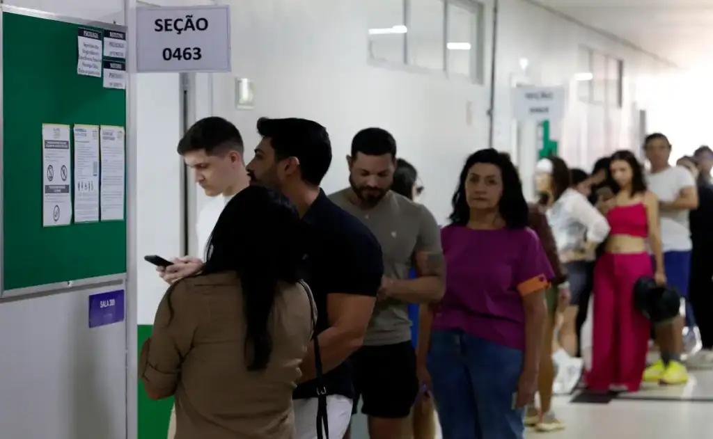 Nunes Marques nega interferência estrangeira em eleição brasileira