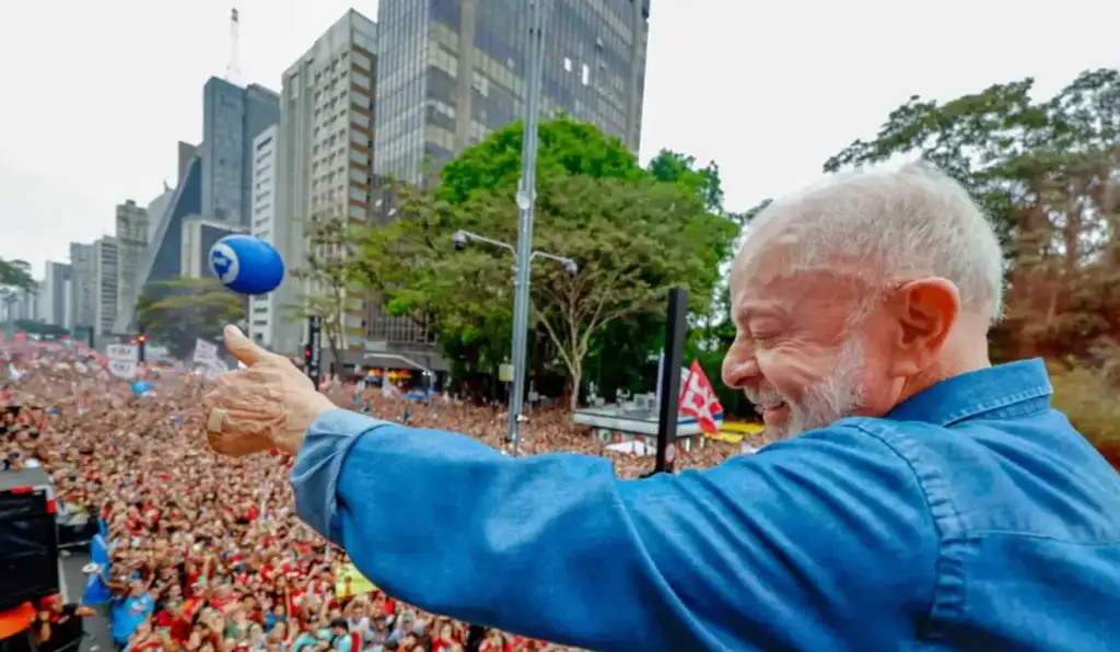 Exército do Lula: canal com milhões de apoiadores do presidente é liberado após bloqueio de aliado de Flávio