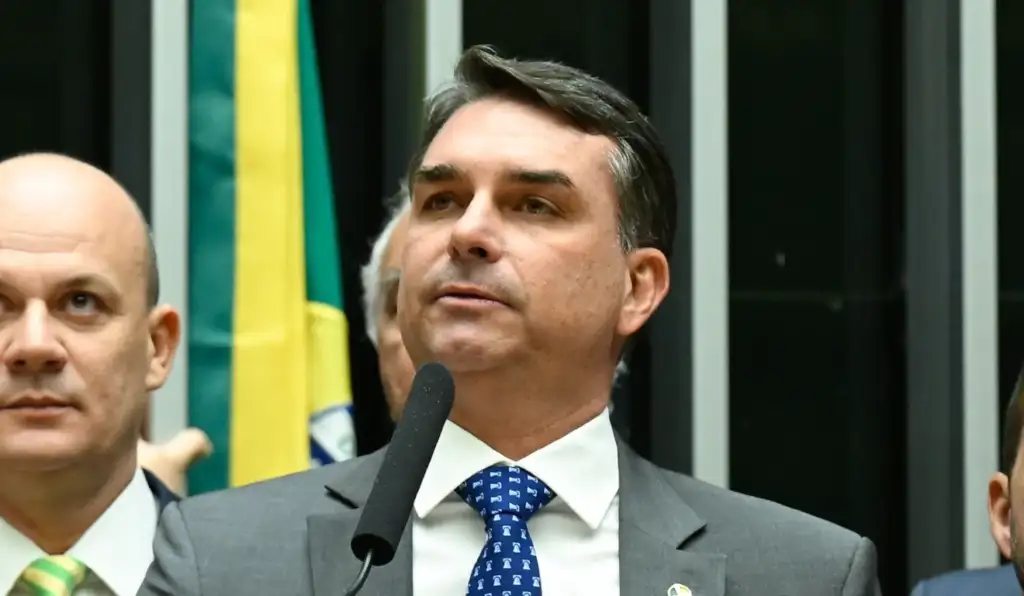 Carta contra o trabalho escravo tem adesão de Lula, mas não de Flávio