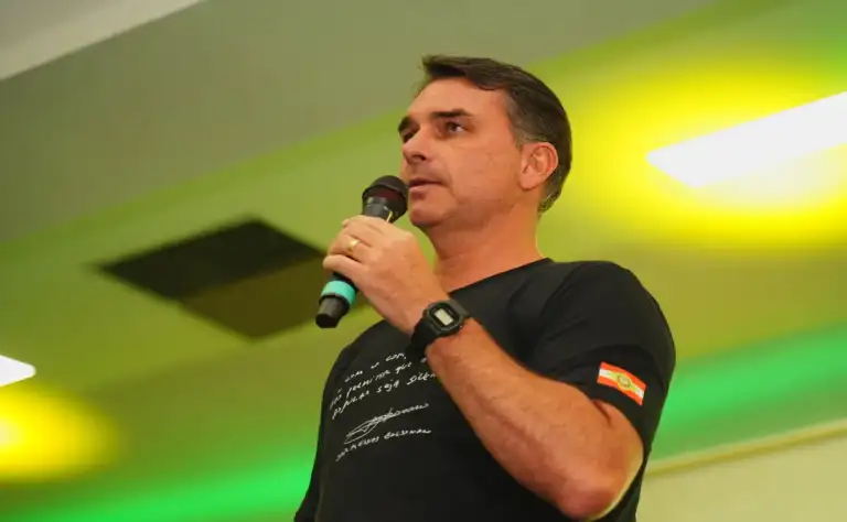 Magistrada destacou que o Judiciário não tem a prerrogativa de censurar ou padronizar manifestações opinativas