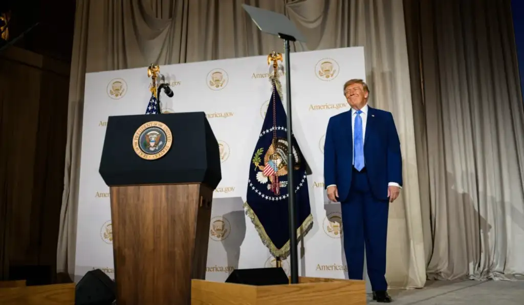 Trump direcionou US$ 1 milhão para campanha contra atuação do STF, revela Guardian