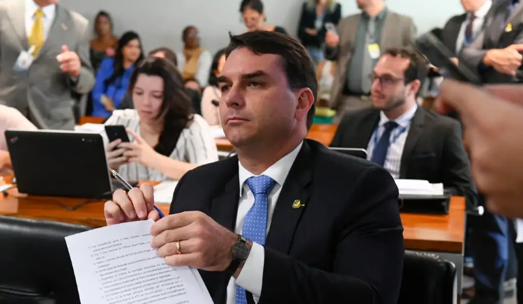 Jato usado por Flávio tem ligação com narcotráfico