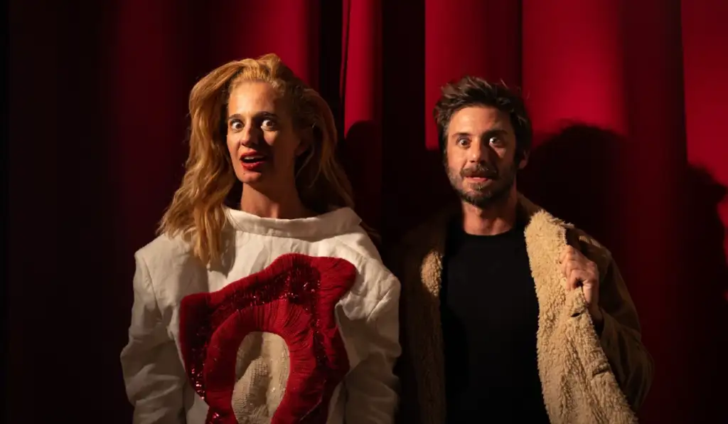 Letrux toma conta do Teatro Ipanema no Rio com música, teatro e convidados