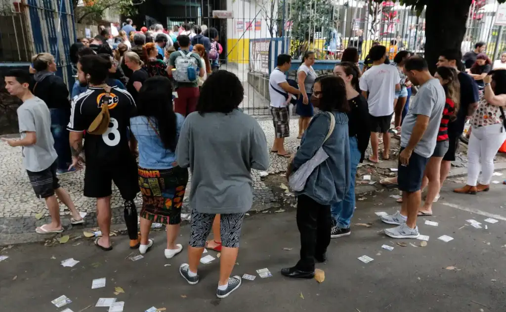 “Sabotagem?” Líder do PT cobra medidas urgentes para garantir voto de quase 2 milhões de eleitores