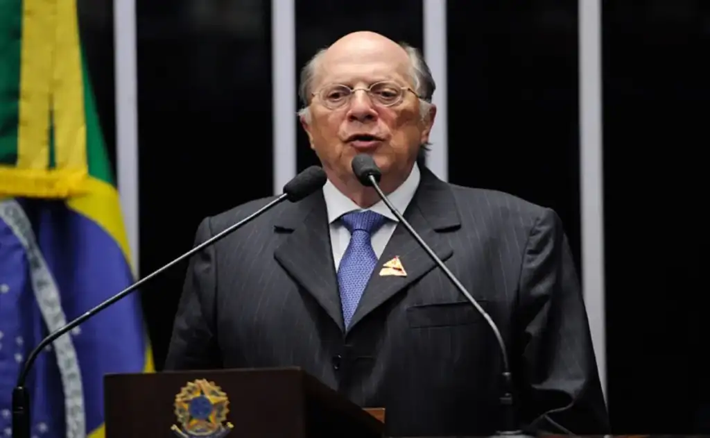Cuidado com o precipício”: intelectuais e artistas divulgam manifesto em defesa da democracia