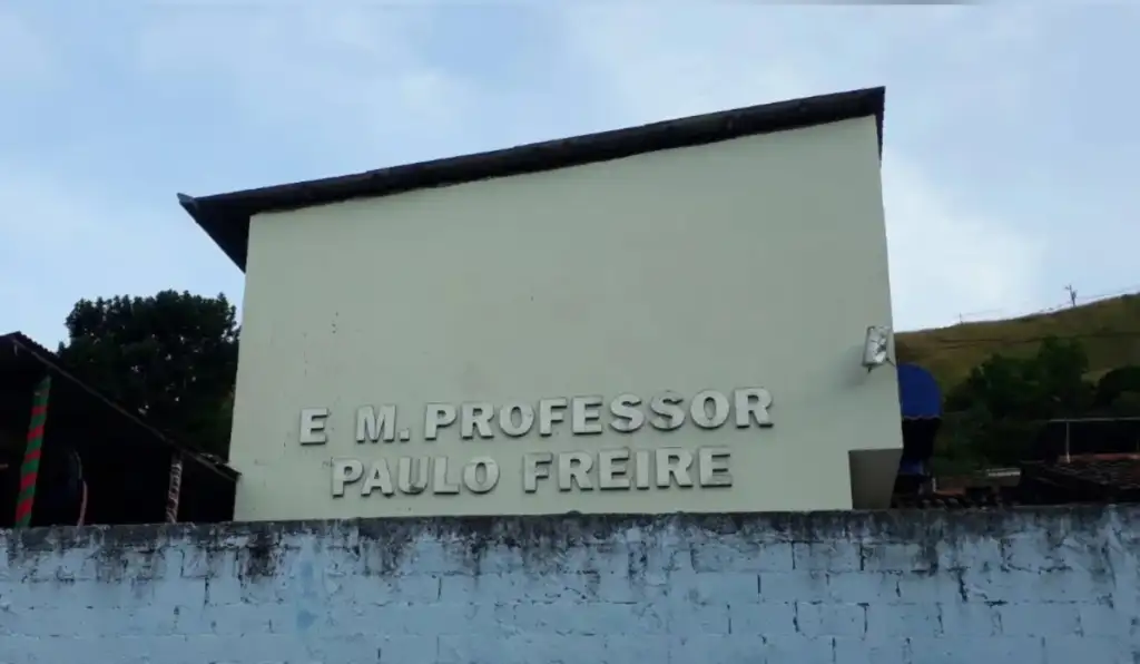 Prefeitura quer tirar nome de Paulo Freire de escola e provoca revolta nas redes