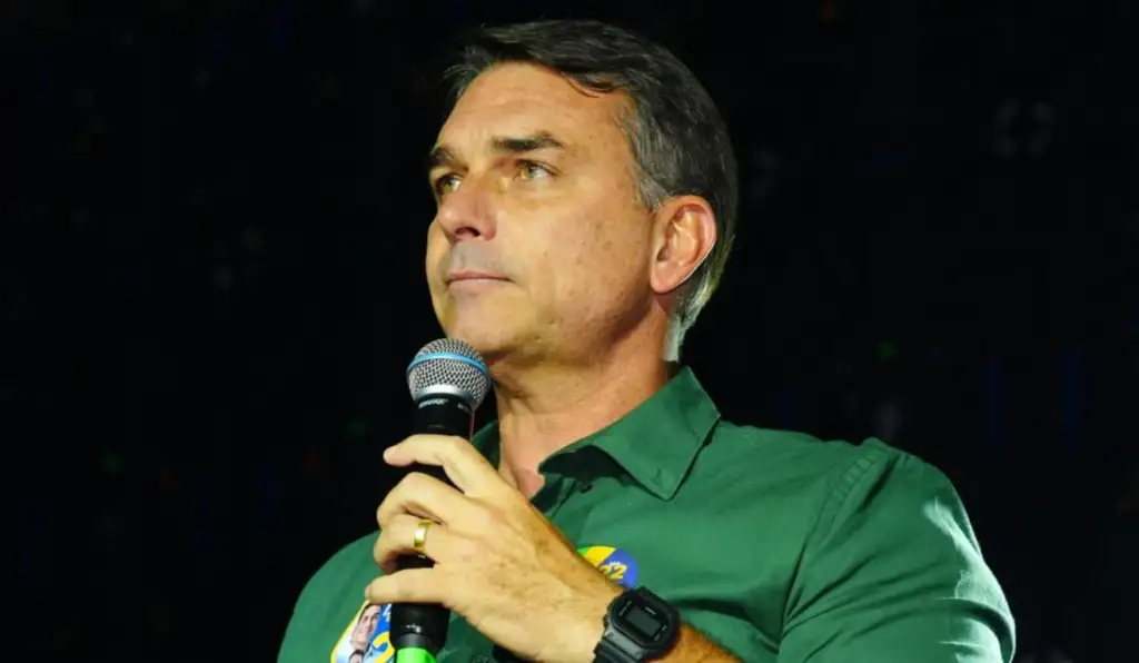 Operação Alba: quem está por trás da saída de Flávio?