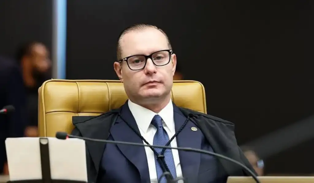 Zanin prorroga votação em todo o Brasil para 19h