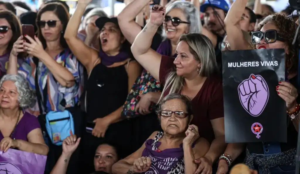 Brasil registra um ataque político a cada 44 horas e vive pior pré-eleição da década