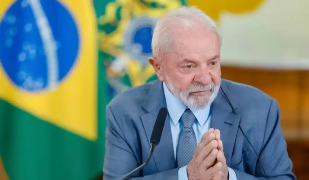 Lula cobra Flávio e pressiona Senado pelo fim da escala 6×1
