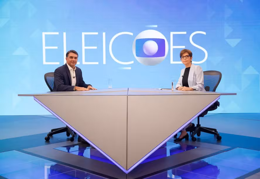 Flávio Bolsonaro almoçou com cúpula da Globo horas antes de sabatina no Jornal Nacional